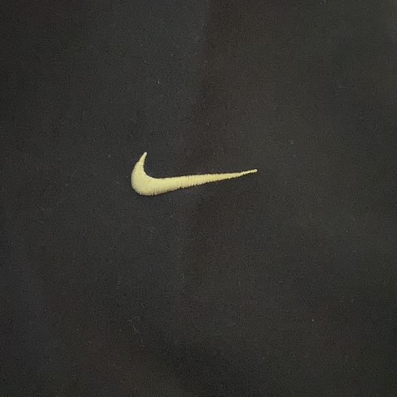 Nike Lightweight Long Sleeve - Picture 3 of 5